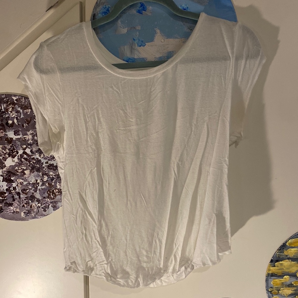 White tee